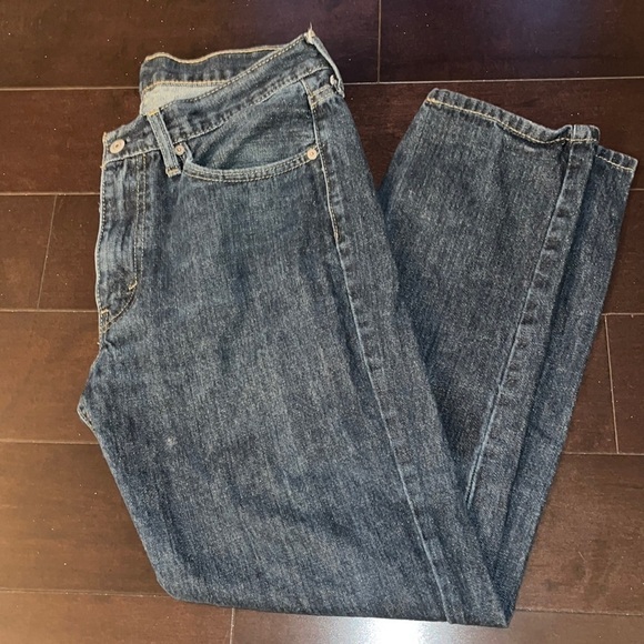 Mens Levis 514 Jeans Classic
Straight Fit Size 32X 29 Blue
Cotton - Excellent - Picture 1 of 7